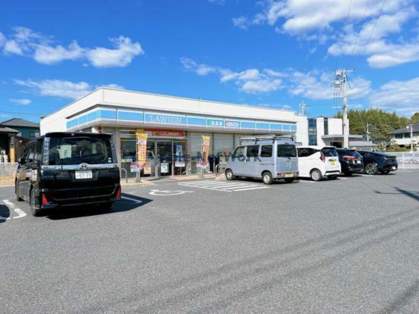 ローソン宇部東須恵店(コンビニ)まで834m アバンティ