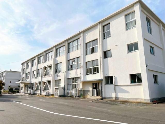 宇部市立桃山中学校(中学校/中等教育学校)まで853m※校区は市役所にご確認ください ジャン・セリューⅡ