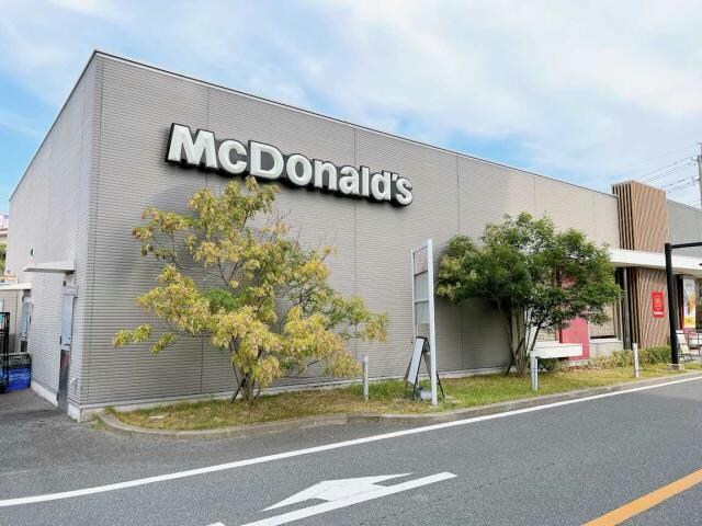 マクドナルド490宇部店(その他飲食（ファミレスなど）)まで885m ウェルスＵ