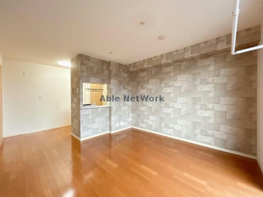  シャーメゾン　ルシエル