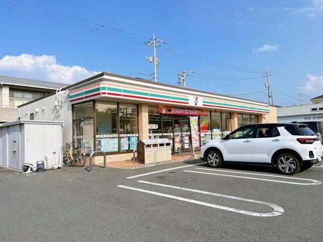 セブンイレブン宇部下条2丁目店(コンビニ)まで887m ハイツ浜