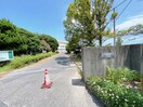 宇部市立西岐波中学校(中学校/中等教育学校)まで1157m※校区は市役所にご確認ください セジュール床波