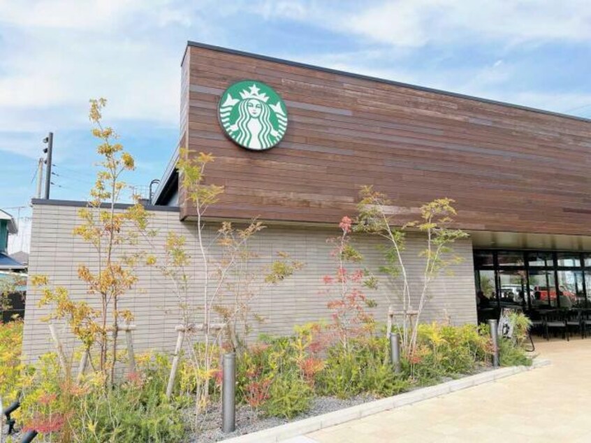 スターバックスコーヒー宇部琴芝店(その他飲食（ファミレスなど）)まで234m ハートフルビレッジ　イースト