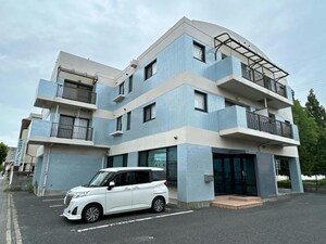 クリスタル松山町