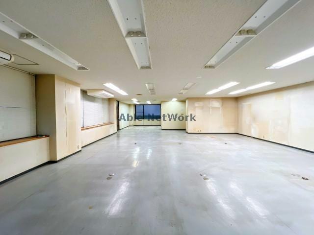  クリスタル松山町
