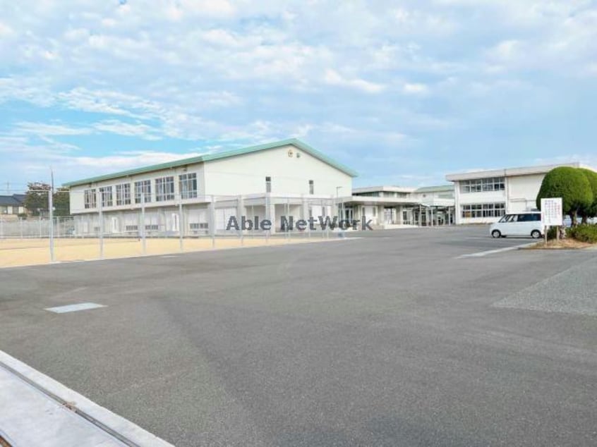 宇部市立神原中学校(中学校/中等教育学校)まで1031m※校区は市役所にご確認ください レセオ宇部Ⅱ