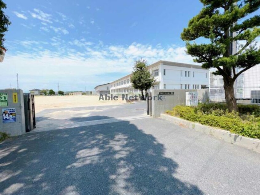 宇部市立西岐波小学校(小学校)まで2948m※校区は市役所にご確認ください アバンツァート　Ｂ