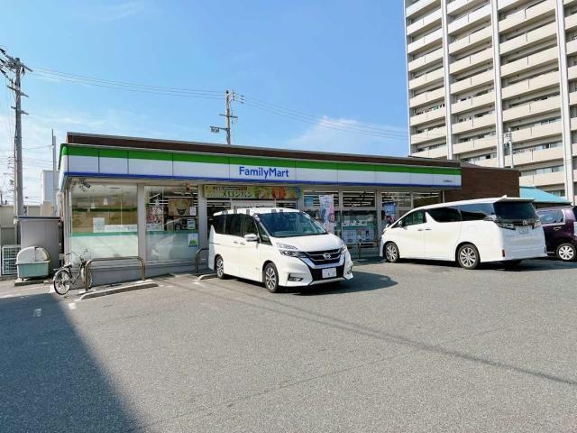 ファミリーマート宇部寿町店(コンビニ)まで356m エバーグリーン　B棟