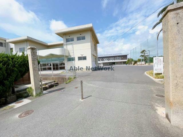 宇部市立東岐波中学校(中学校/中等教育学校)まで1421m※校区は市役所にご確認ください ラ・シャトレⅠⅡ