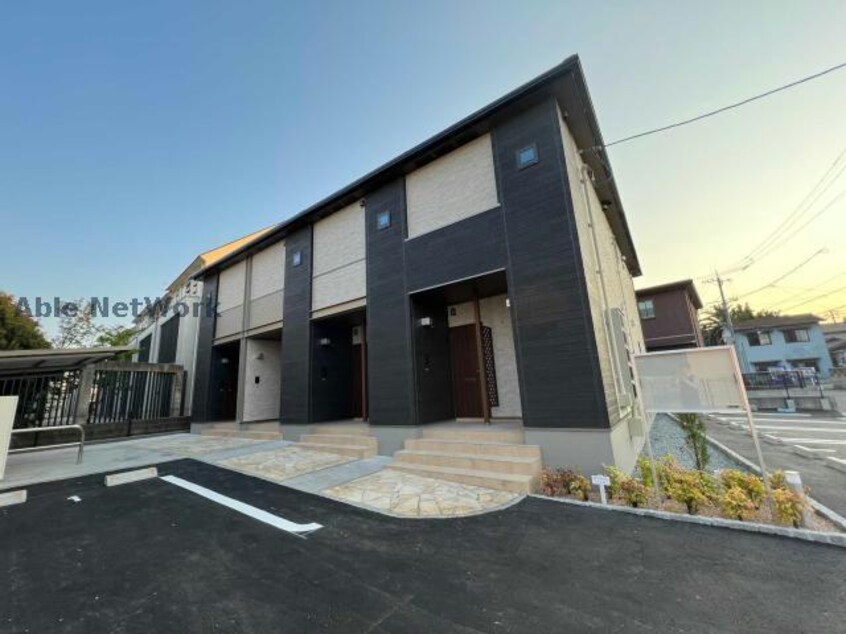  ララ・カッツェ・U