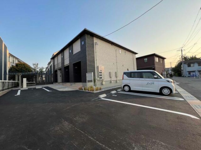  ララ・カッツェ・U