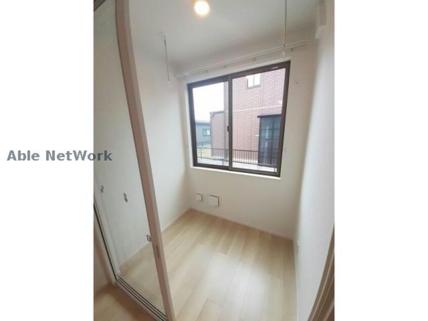  ララ・カッツェ・U