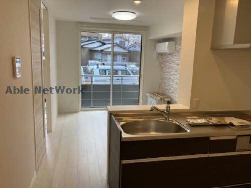  シャーメゾン　コーナス