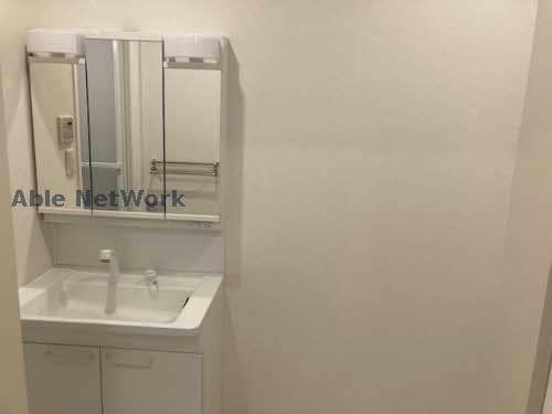  シャーメゾン　コーナス