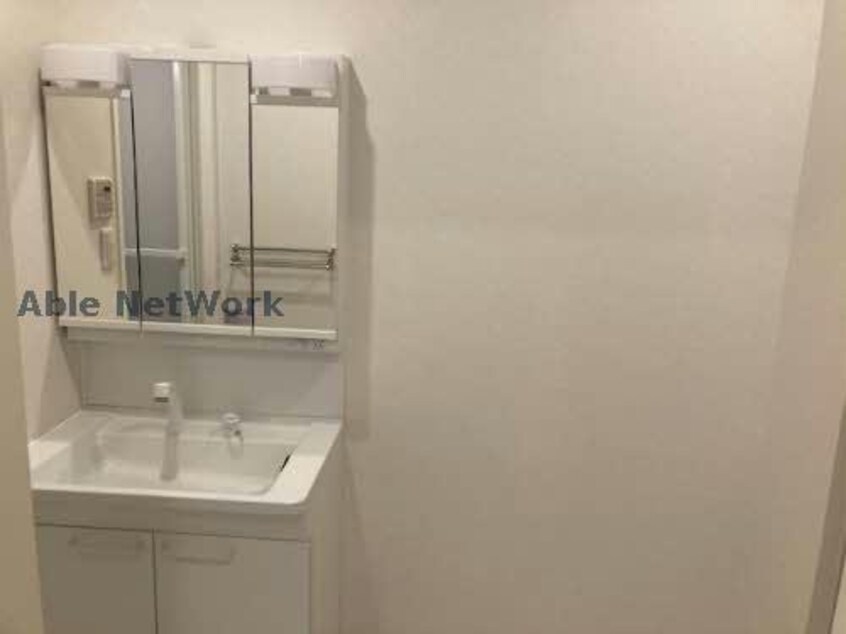  シャーメゾン　コーナス