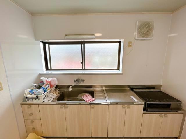  明神町1丁目貸家