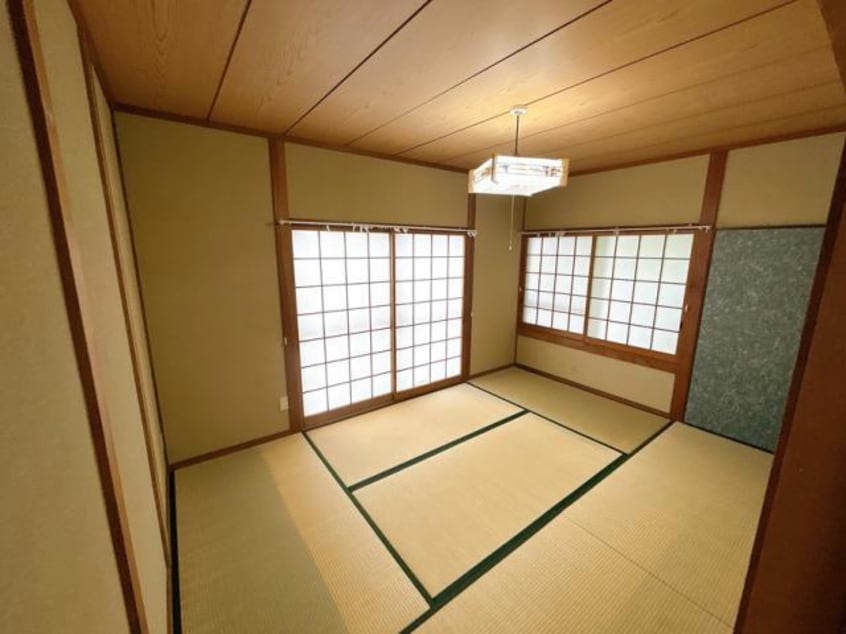  明神町1丁目貸家