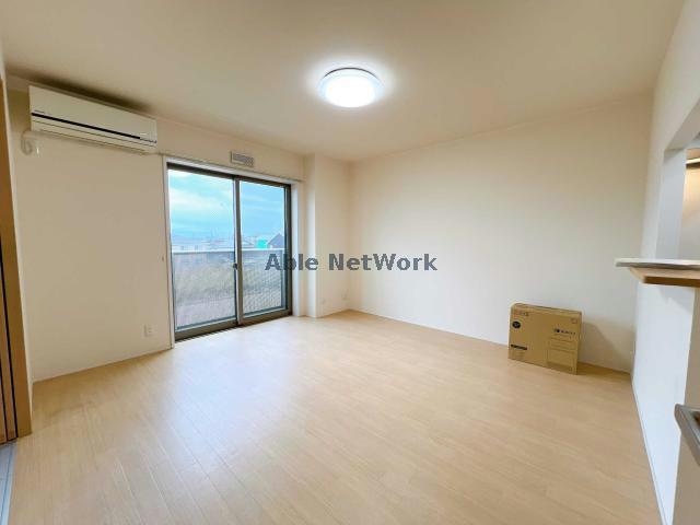  エルメゾンロイヤル