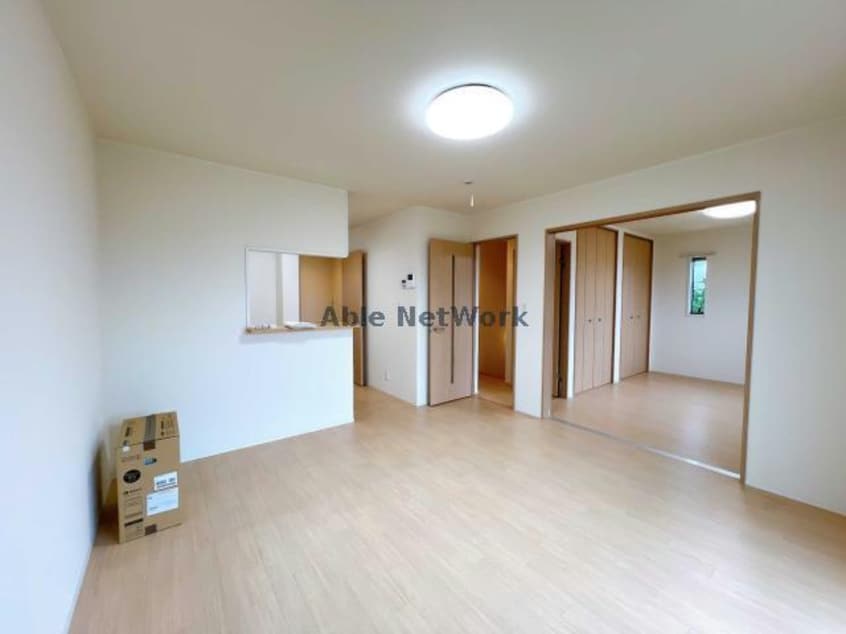  エルメゾンロイヤル