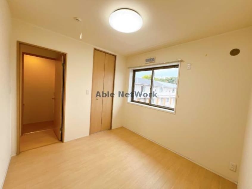  エルメゾンロイヤル