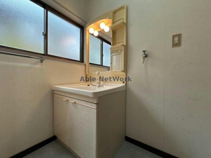  北琴芝一丁目貸家