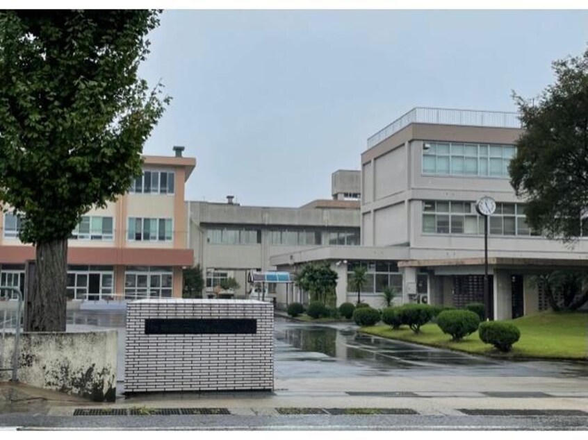 福井県立武生高校(高等学校/高等専門学校)まで2028m ヴィラ・イーストライト
