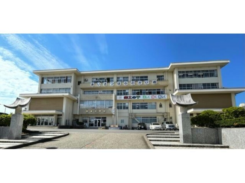 鯖江市立中央中学校(中学校/中等教育学校)まで2532m メゾンマルタカ