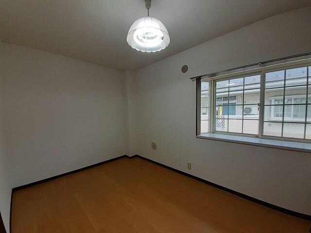  プラドール　スワ　Ａ