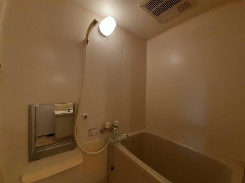  プラドール　スワ　Ａ