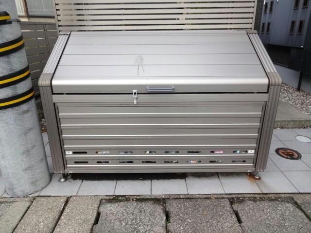 敷地内ゴミ置き場 シャーメゾン令