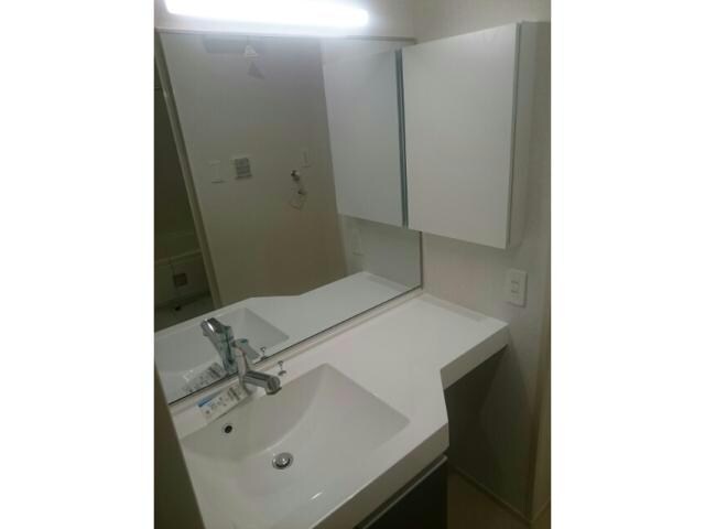  アンドロイ　アンソレイユB