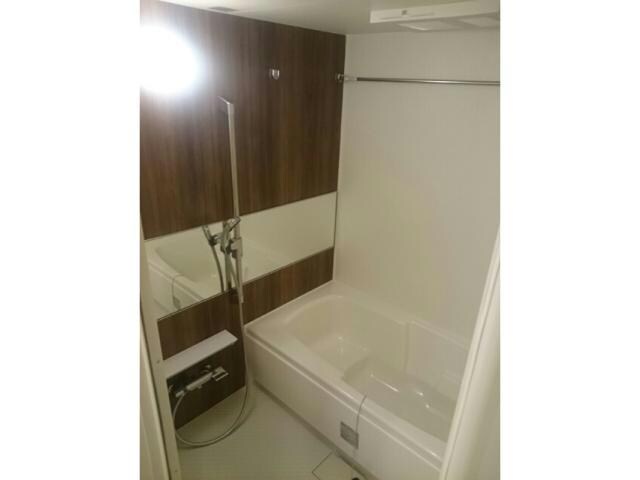  アンドロイ　アンソレイユB