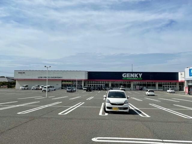 ゲンキー東鯖江店(ドラッグストア)まで712m サンライフ・イン鯖江B