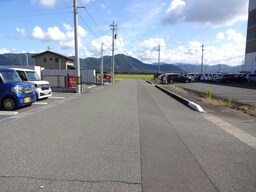 駐車場前道路