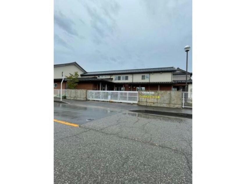 幼保連携型たんぽぽ認定こども園(幼稚園/保育園)まで853m ラ　ベレッツァ1