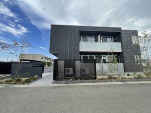 シャーメゾン　フィオーレ