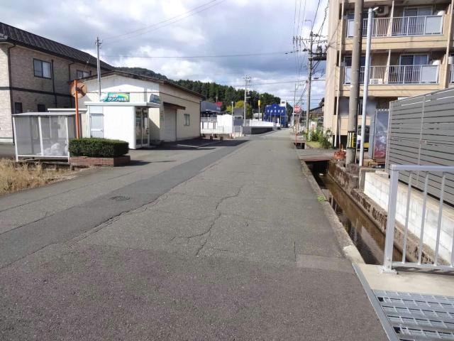 駐車場前道路 ラ・カーサ・ドルチェ