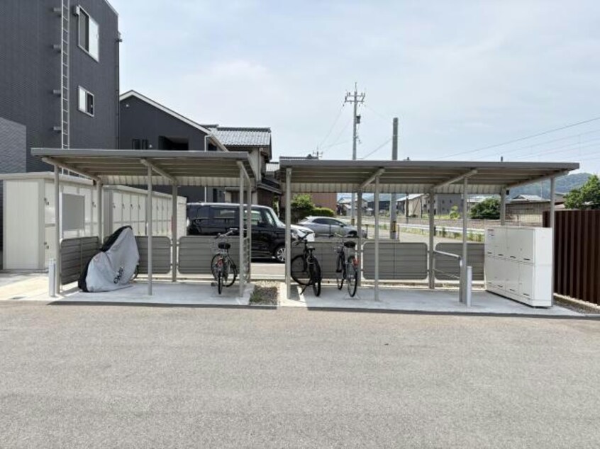 駐輪場 WingsA