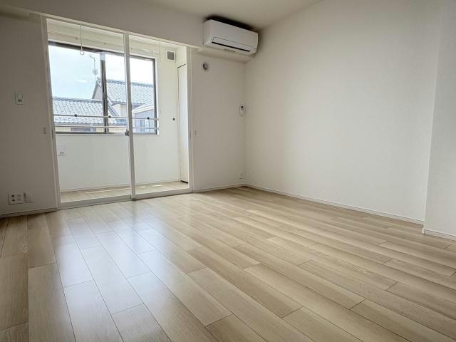 洋室8.2帖 WingsB