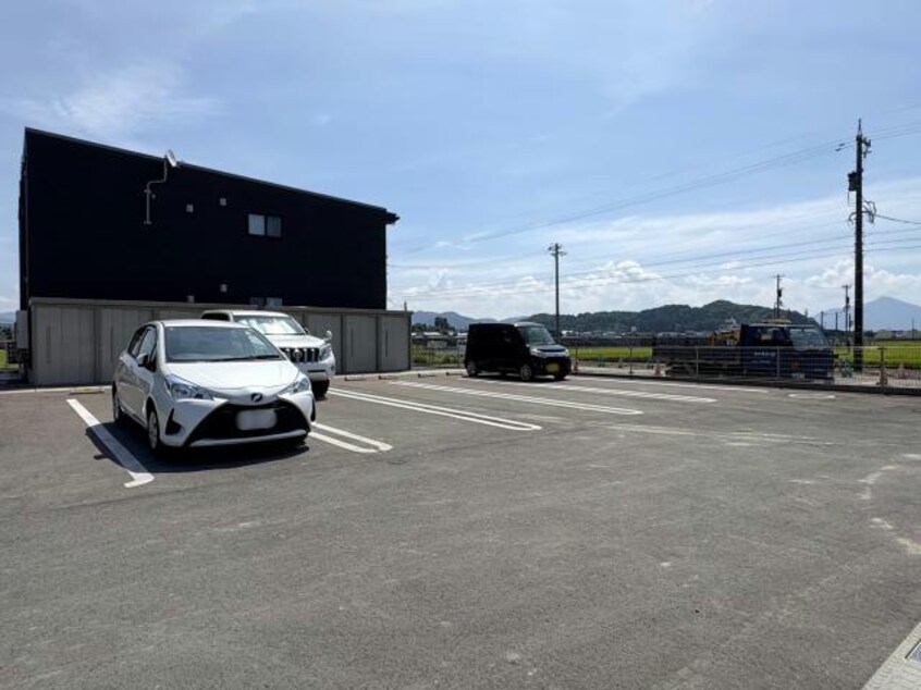 駐車場　縦列区画 グランブルーⅡ A