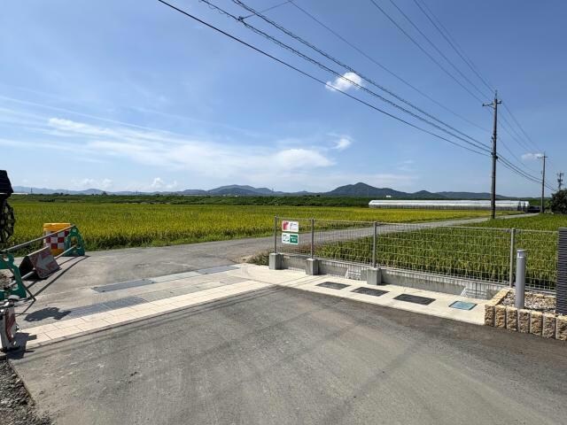 アパート前道路 グランブルーⅡ B