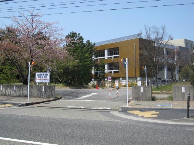 国立新潟大学中門(大学/短大/専門学校)まで320m ローズハウス