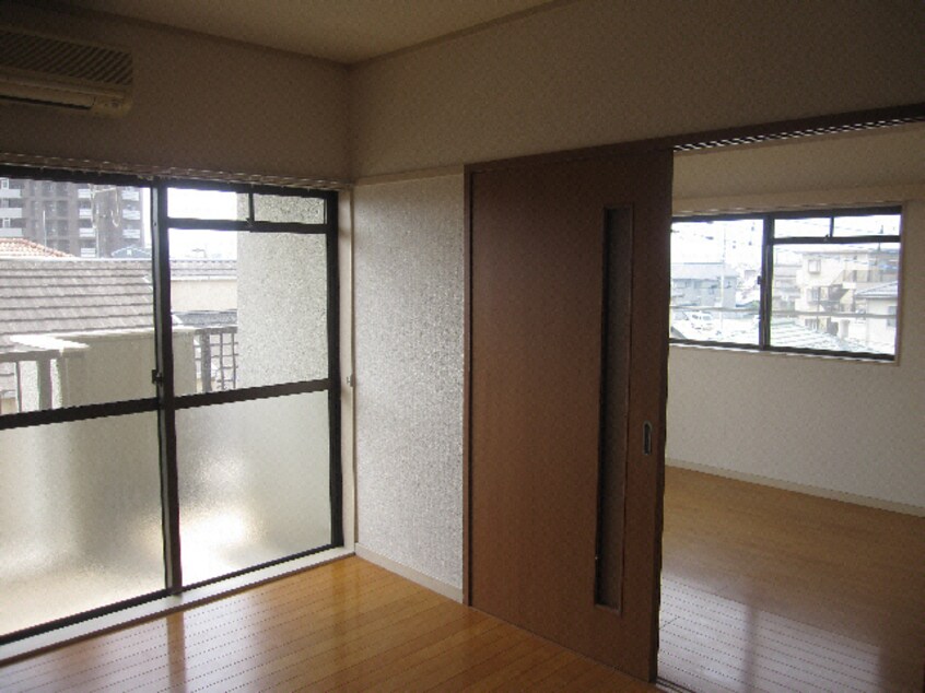  ロイヤルハイツヨシダ