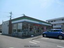ファミリーマート本庄日の出二丁目店(コンビニ)まで738m セントラルハイツⅡ