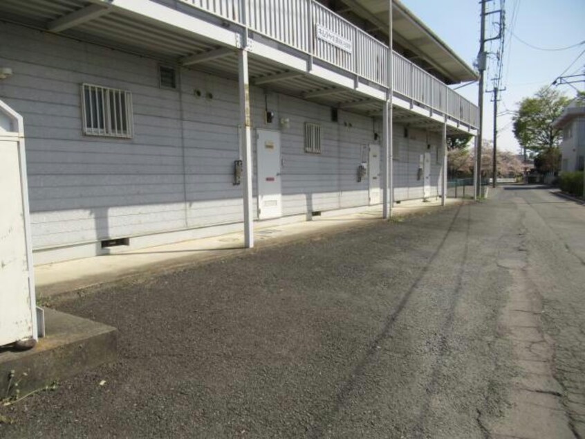 建物前面駐車場（2台） キムラヤハイツ