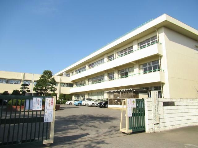 本庄市立中央小学校(小学校)まで908m 西野ハイツ