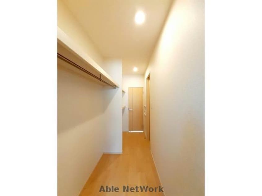 ウォークスルークローゼット メゾン那由多Ｂ