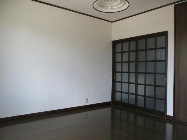 洋室 奥羽本線・山形線/新庄駅 徒歩17分 1階 築30年