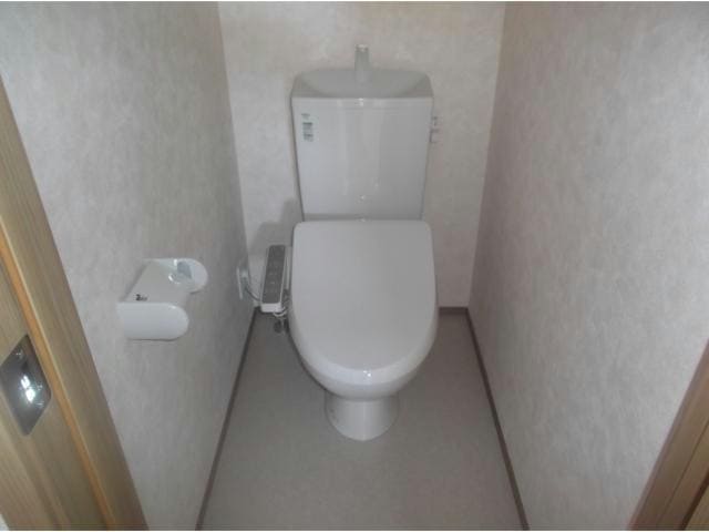 トイレ 奥羽本線・山形線/新庄駅 徒歩21分 1階 築6年