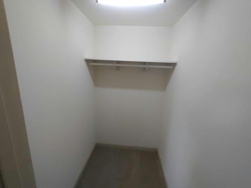 居室収納（洗面所側） 奥羽本線・山形線/新庄駅 徒歩21分 2階 築22年